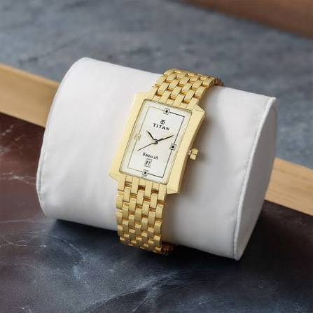 Titan Quartz Analog with Date White Dial Stainless Steel Strap Watch for Men 1927YM05