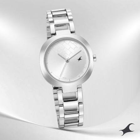 Fastrack Stunners Quartz Analog Silver Dial Stainless Steel Strap Watch for Girls 6247SM02